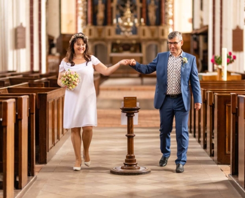 Hochzeit Tangermünde | Brautpaar in der Stephanskirche